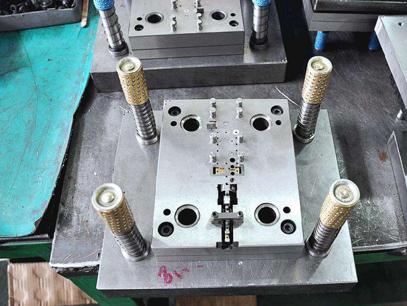 宾阳模具制造-01